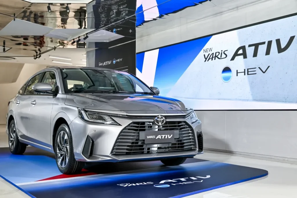 toyota yaris ativ hybrid